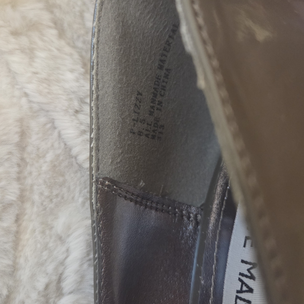 Chic And Trendy Steve Madden Women's Olive Patent Ankle-Strap Pumps Size 8.5 - Picture 7 of 10